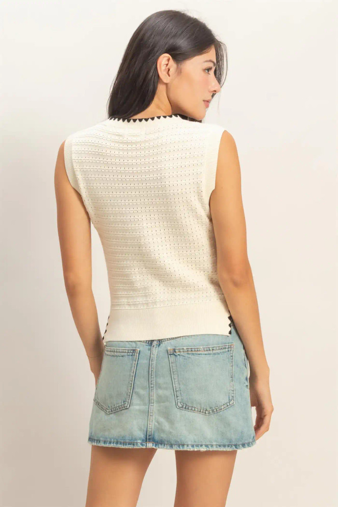 EYELET SLEEVELESS KNIT TOP