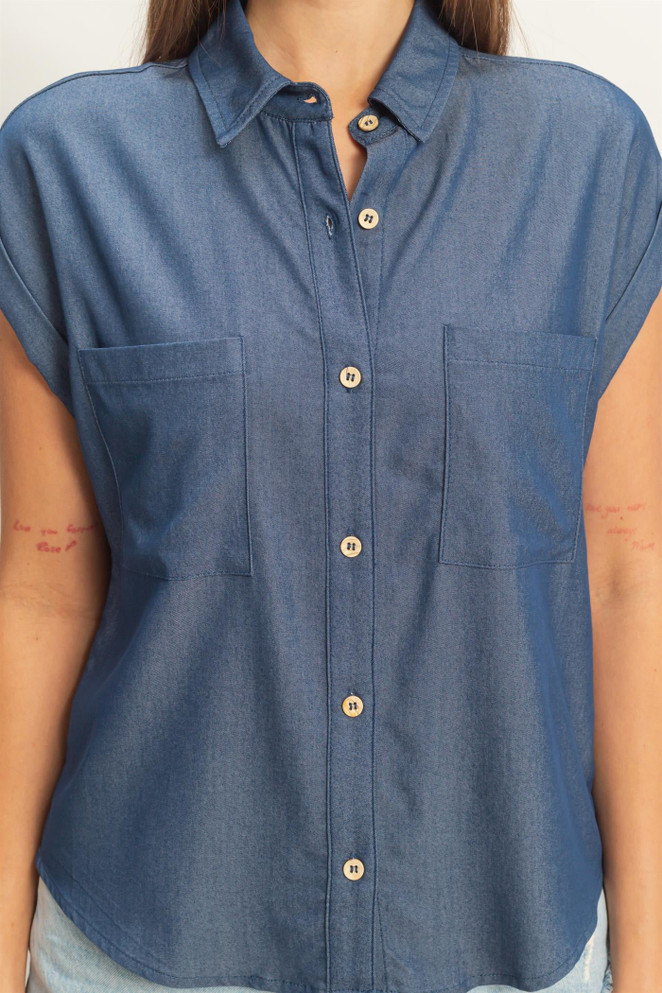 BUTTON UP COLLARED SHIRT
