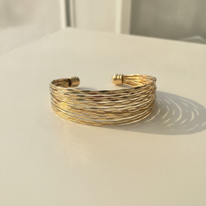GOLDEN TIDE CUFF