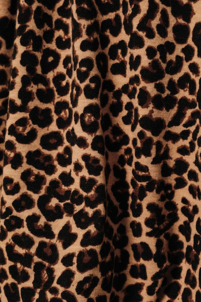 ROUND NECK SLEEVELESS DRAPED KNIT LEOPARD TOP