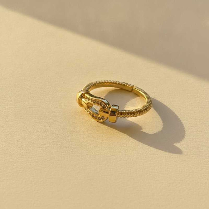 GOLD PLATED CABLE BAND BUCKLE STATEMENT RING