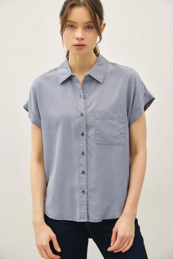 SHORT DOLMAN SLEEVE BUTTON DOWN SHIRT