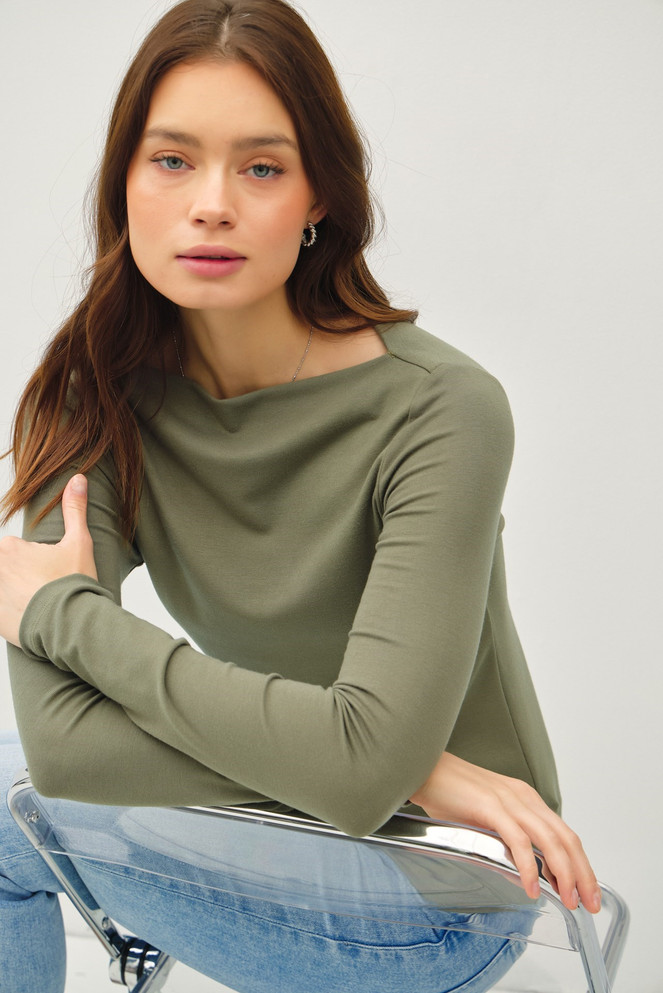 BASIC BOAT NECK LONG SLEEVE KNIT TOP