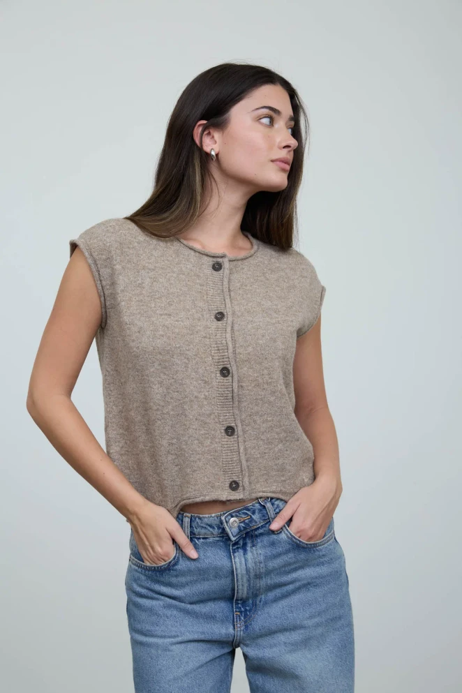 ROUND NECK SHORT SLEEVE ROLLED EDGE TOP