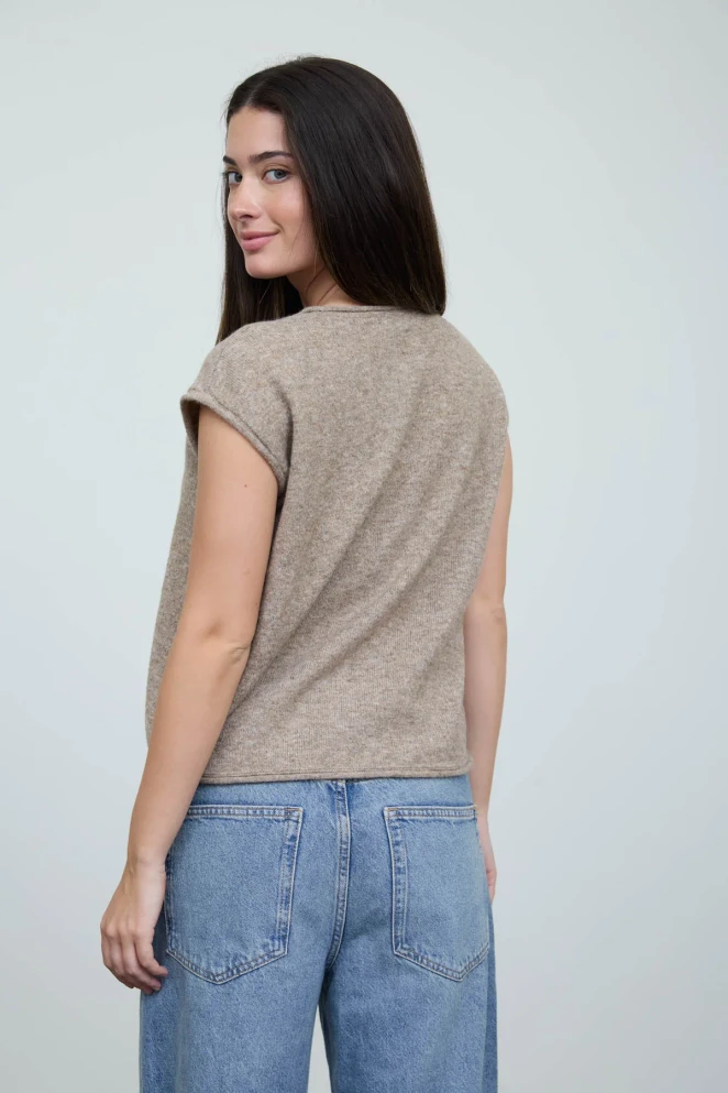 ROUND NECK SHORT SLEEVE ROLLED EDGE TOP