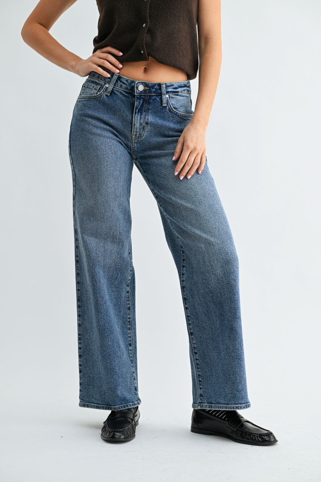 LOW RISE MID WASH WIDE LEG DENIM JEANS
