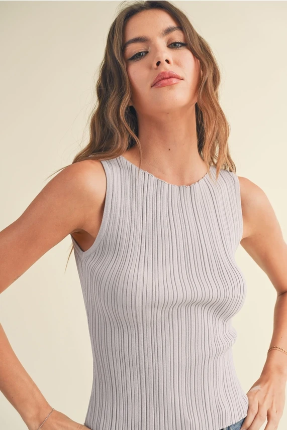 RIBBED KNITTED TOP