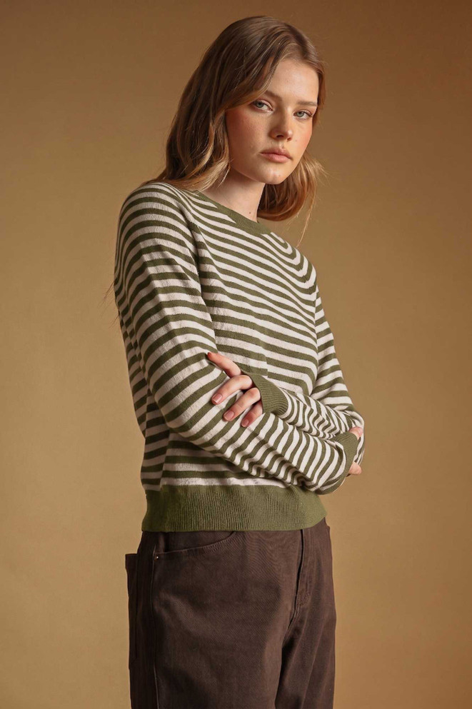 STRIPED ROUND NECK SWEATER