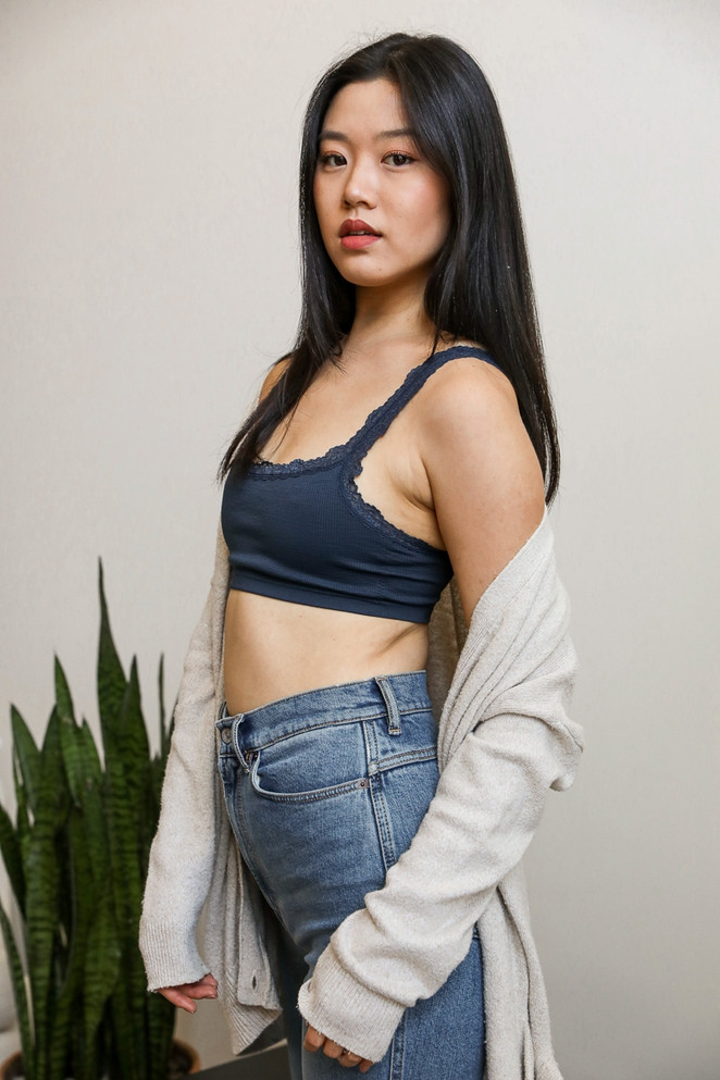 SEAMLESS LACE STRAP BRALETTE