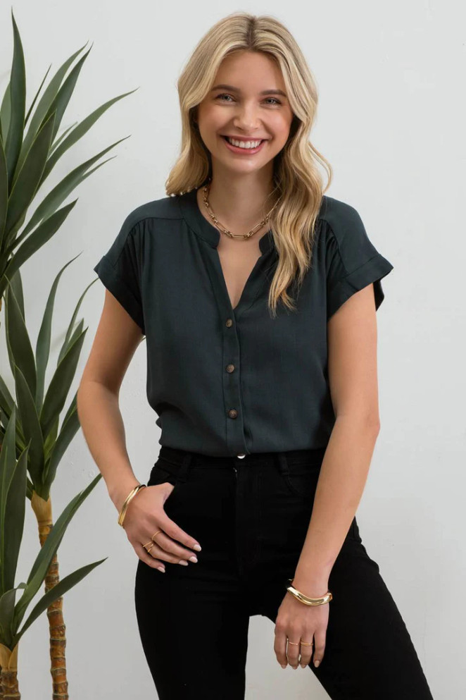 SHORT ROLL SLEEVE BUTTON DOWN SHIRT