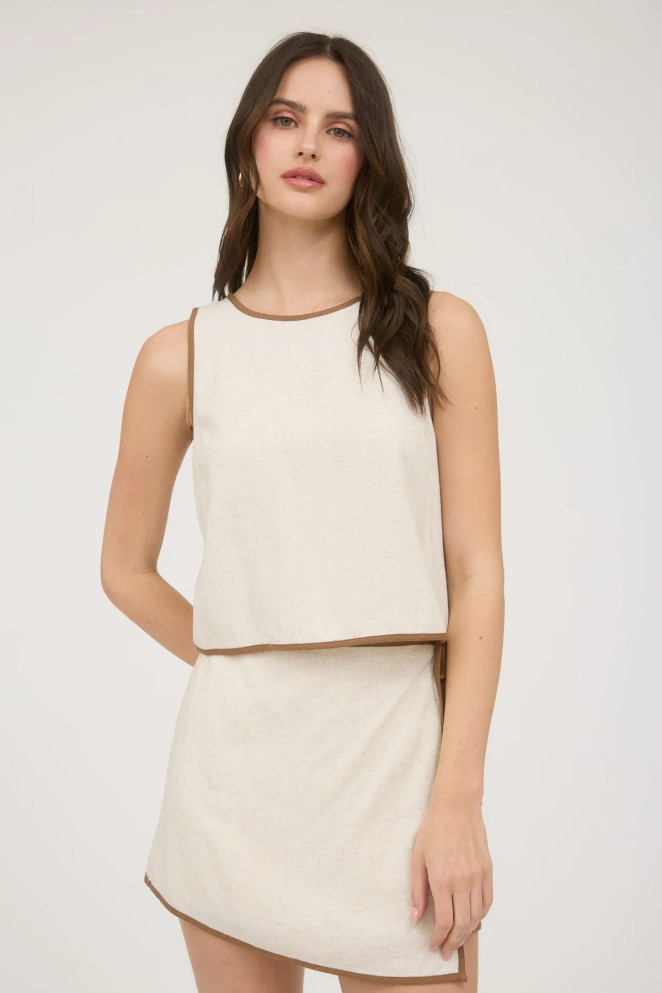 CONTRAST TRIM SLEEVELESS LINEN CROP TOP