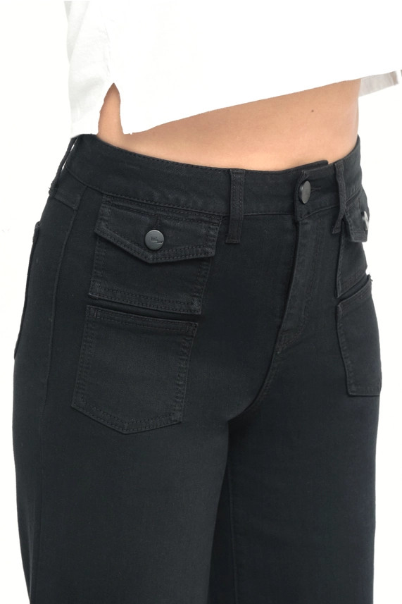 RELAXED FLARE JEAN W/ PATCH POCKETS IN BLACK