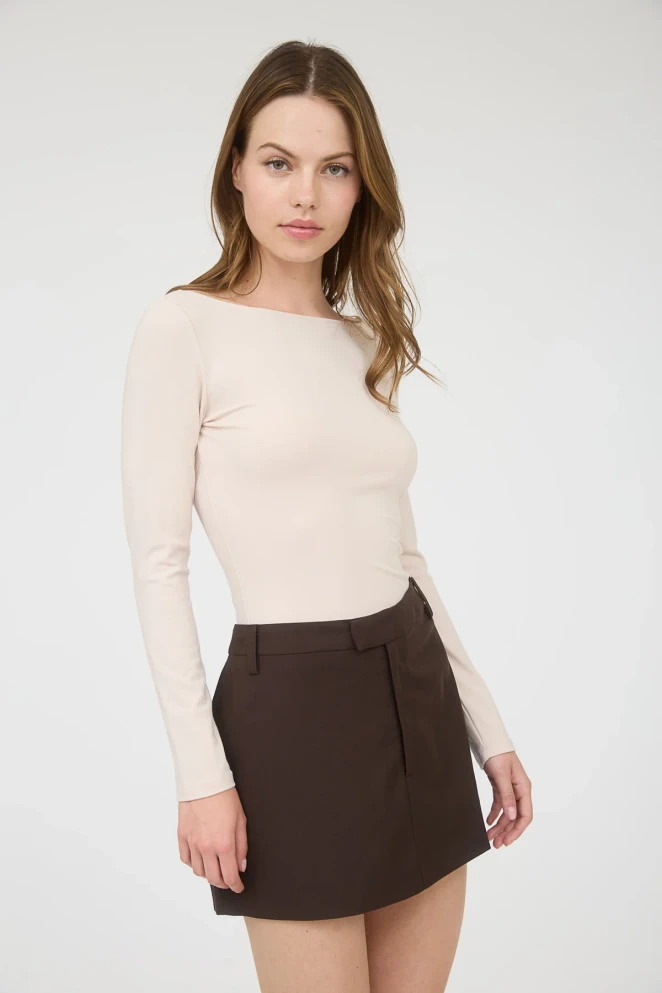 BOAT NECKLINE LONG SLEEVES BASIC TOP