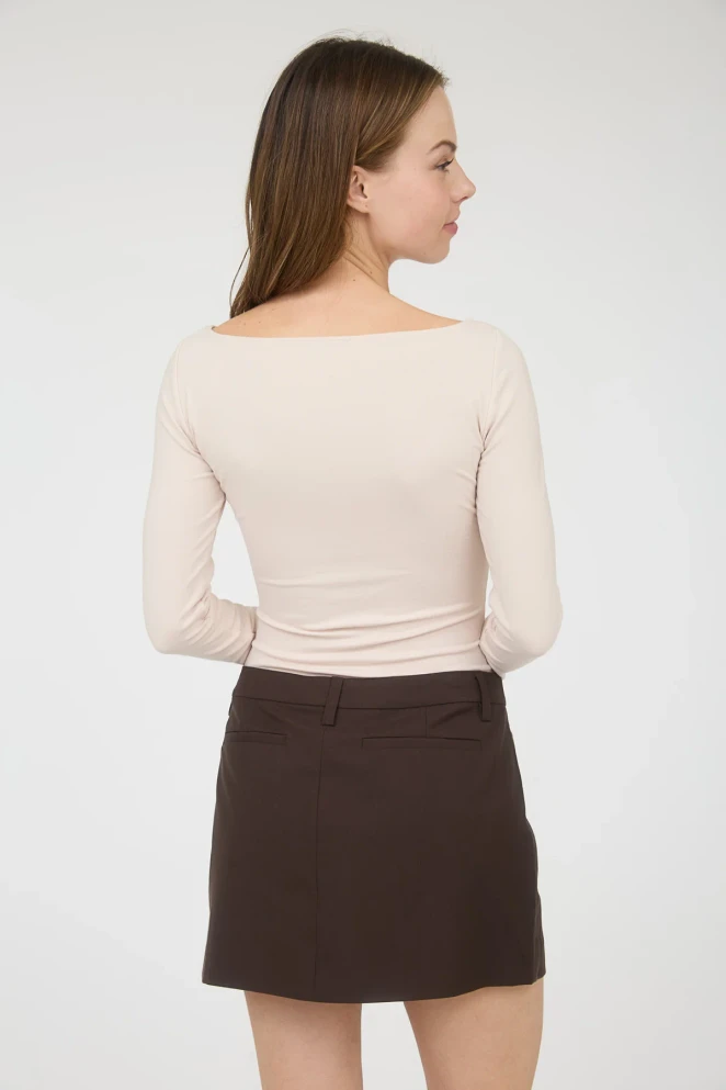 BOAT NECKLINE LONG SLEEVES BASIC TOP