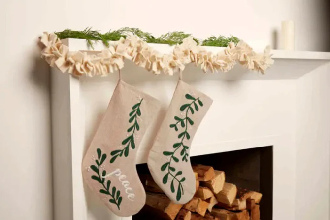 WHITE STOCKING CHRISTMAS