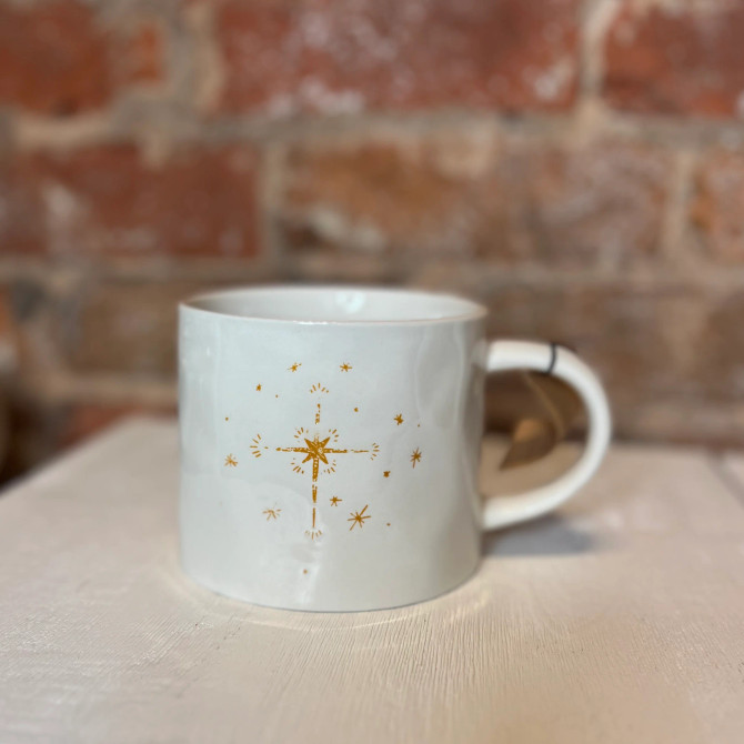STONEWARE HOLIDAY MUG W/ SECRET IMAGE ON BOTTOM 16OZ
