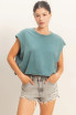 CREW NECK BOXY SLEEVELESS TOP