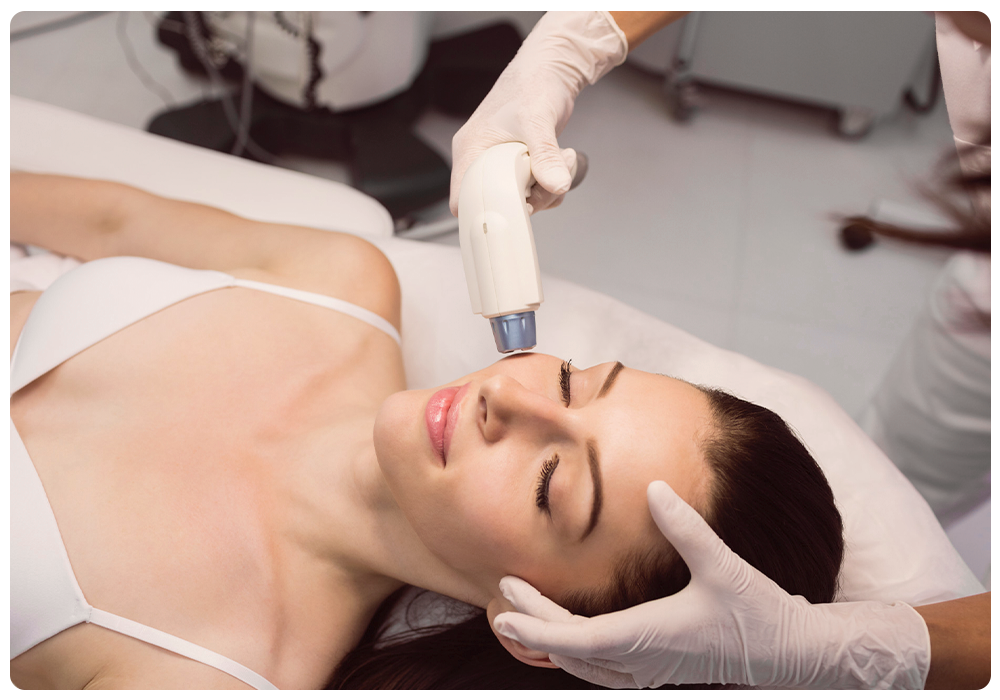 Análisis de piel con microcaya en Farmacia Javier Martí en Paiporta, Valencia