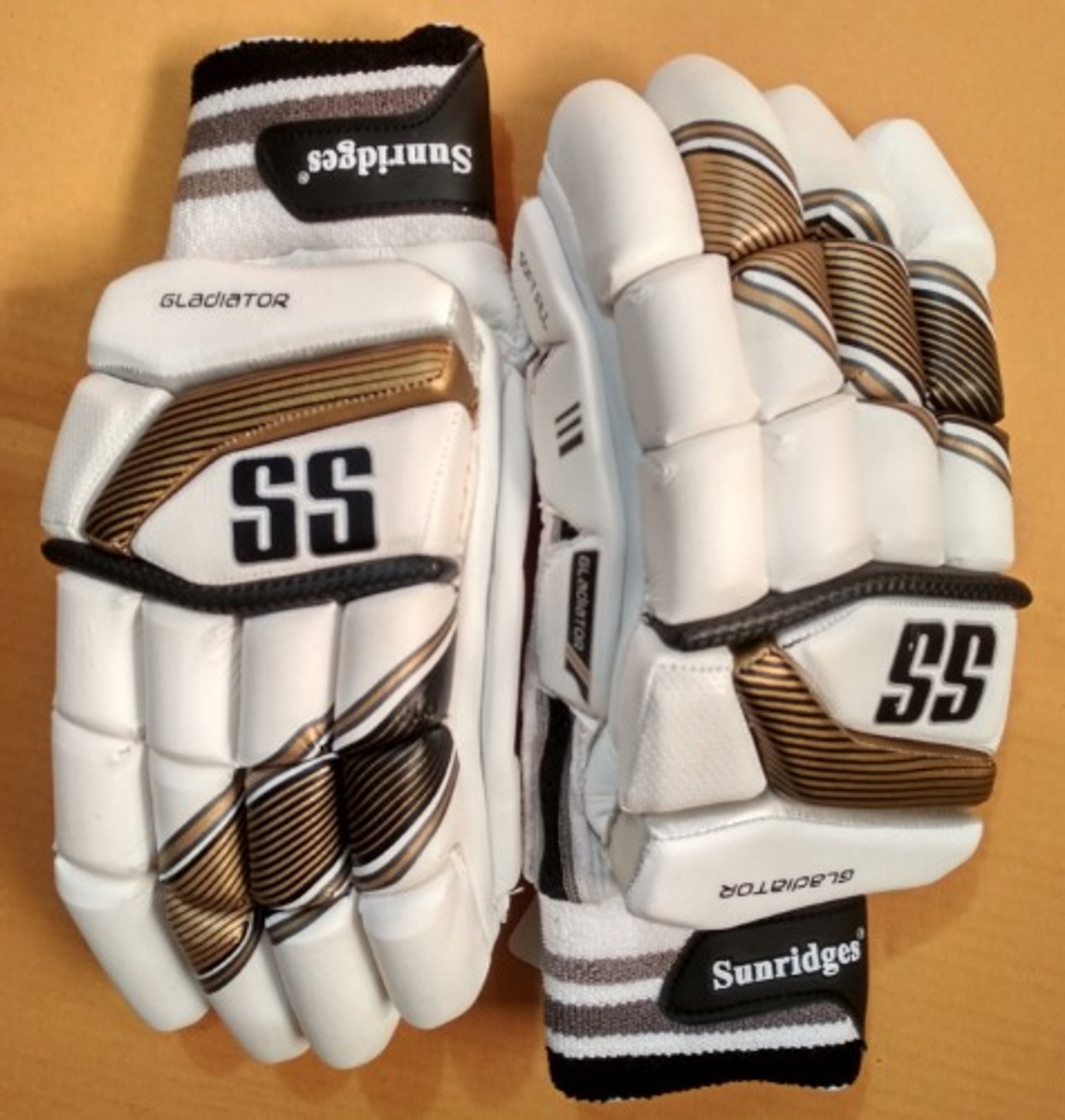 ss sunridges batting gloves