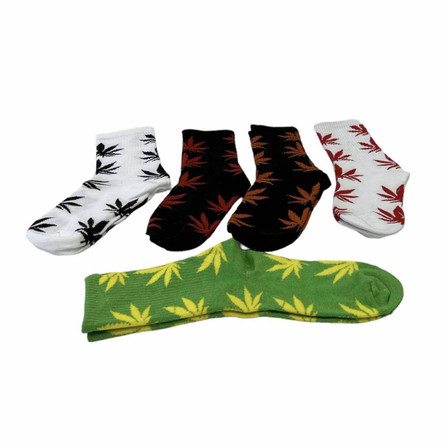 SOCKS PER PAIR - ASSORTED DESIGNS