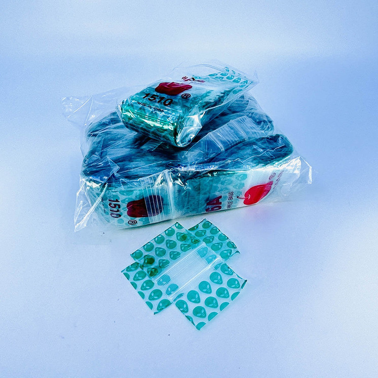 Apple Baggies 1510 - Ziplock 2.5mil Plastic Bags - 1.5 X 1 Inch  - 100 Bags Per Pack - 10 Packs Per Box