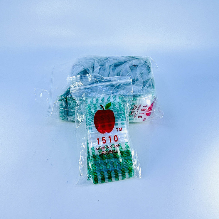 Apple Baggies 1510 - Ziplock 2.5mil Plastic Bags - 1.5 X 1 Inch  - 100 Bags Per Pack - 10 Packs Per Box