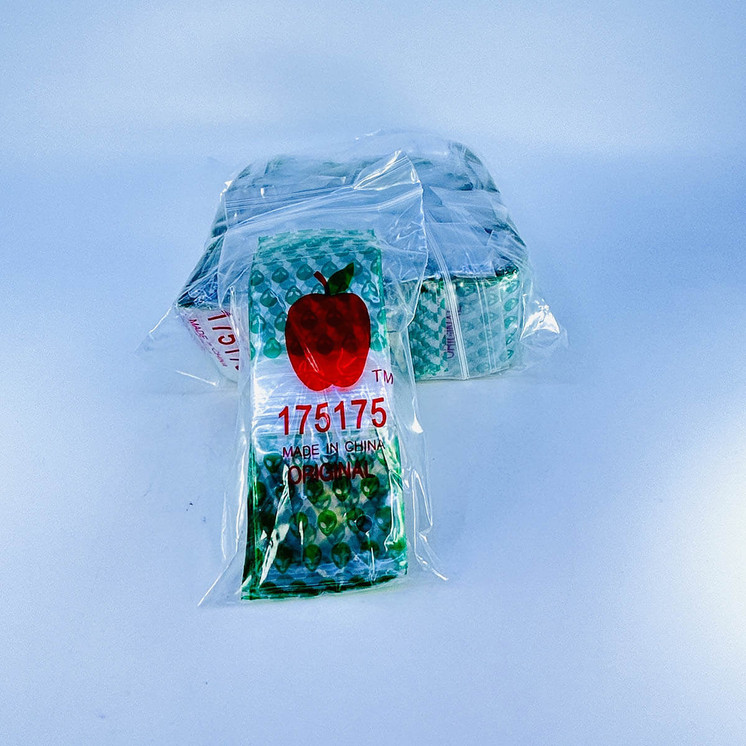 Apple Baggies 175175 - Ziplock 2.5mil Plastic Bags - 1.75 X 1.75 Inch - 100 Bags Per Pack - 10 Packs Per Box