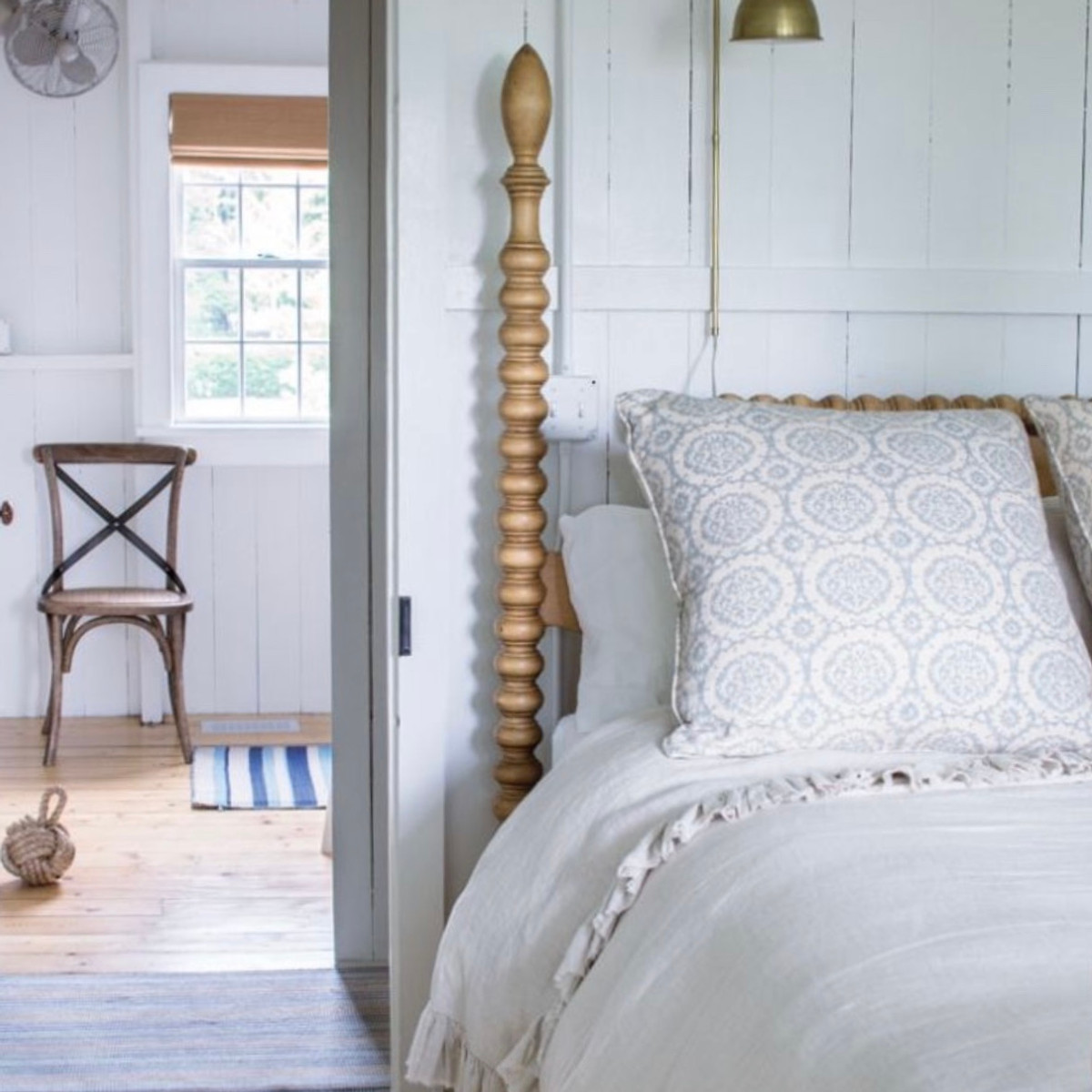 English Farmhouse Spindle Bed In English Pine