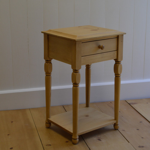 Petite Lamp Table - English Pine