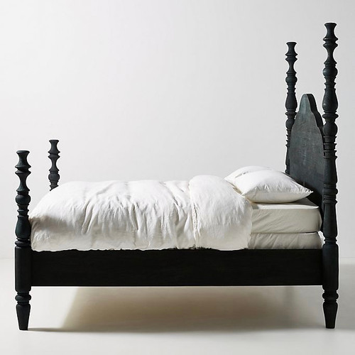 Georgia spindle bed in black walnut