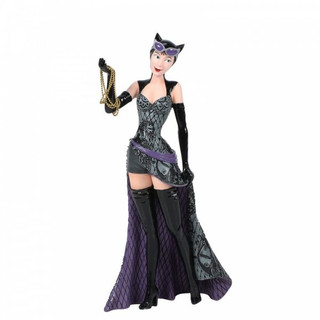 DC Showcase Catwoman Couture de Force Figurine