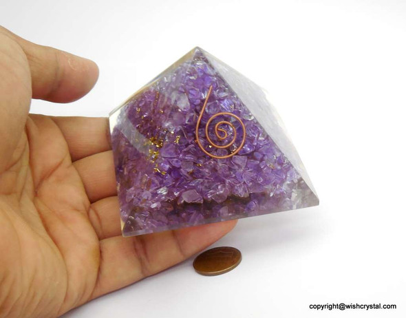 Crown Chakra Orgonite Pyramid - 40 mm