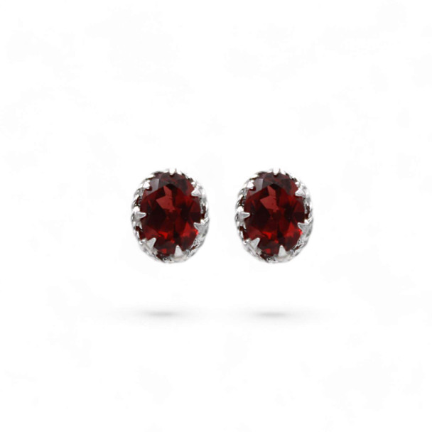 Garnet Simple sterling silver Stud earrings with 7 prongs