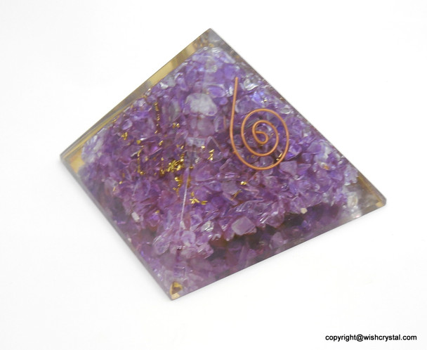 Crown Chakra Orgonite Pyramid - 40 mm