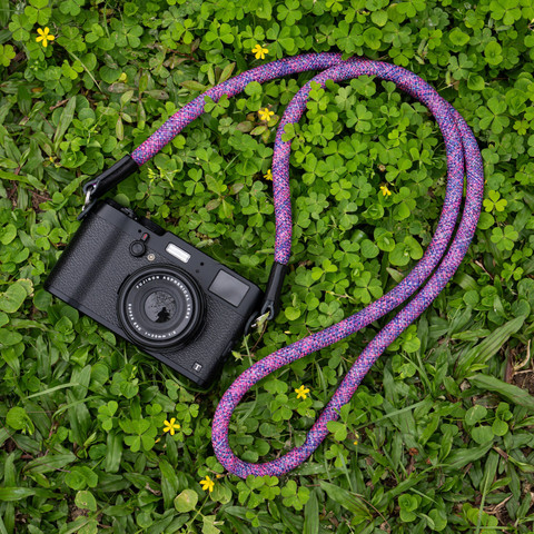 A-MoDe CSC130-FRRB 10mm 登山繩相機帶 130cm (花玫瑰紅藍) 圖片 1