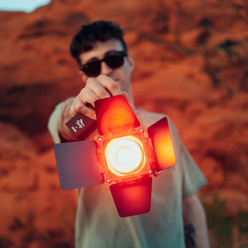 Zhiyun 智雲 x Cam Mackey Molus X100 RGB Pocket LED Light Pro 便擕攝影燈 (專業版)