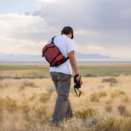 Wandrd Rogue Sling Bag V2 9L Rhone Burgundy 斜背包