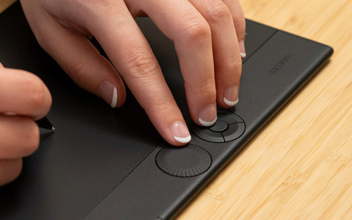 Wacom Intuos Pro M Dial 與 ExpressKeys 操作