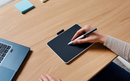 Wacom One S 繪圖板使用情境