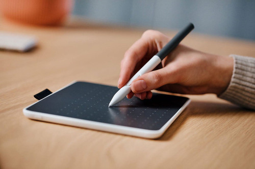 Wacom One M CTC6110WLW0C 手寫筆操作細節