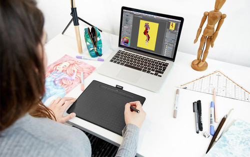 Wacom Intuos M Bluetooth Black 使用情境