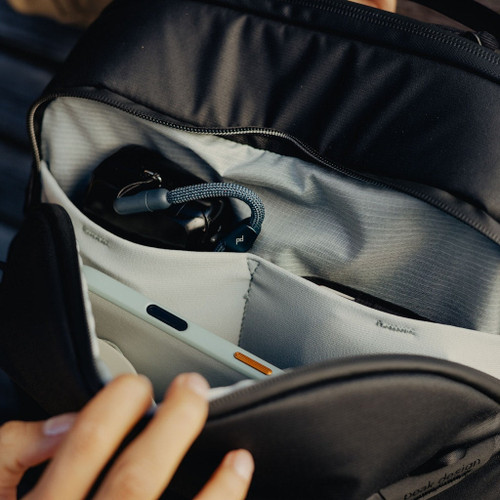 Peak Design Travel Backpack 20L (Black) 產品圖 6