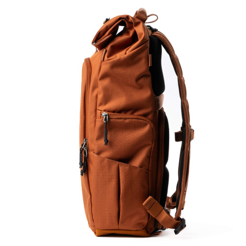 Think Tank Photo FocusPoint Rolltop 30L 攝影背囊 (Urban Rust) official product image 2