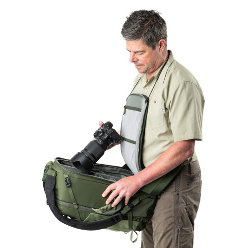 Think Tank Photo BackLight 26L 攝影背囊 (Montane Green) official product image 2