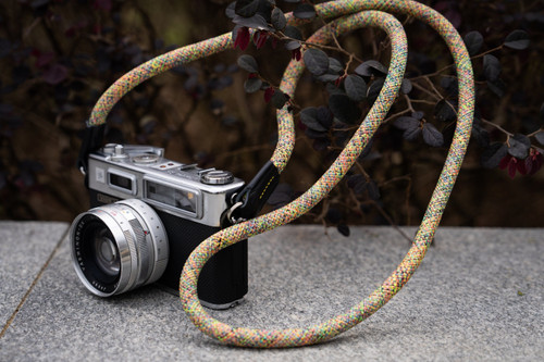 A-MoDe CSC100-FRAY 10mm 登山繩相機帶 100cm (花彩虹黃) 圖片 8
