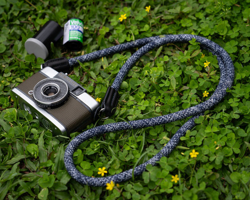 A-MoDe CSC130-FBW 10mm 登山繩相機帶 130cm (花藍白) 圖片 9