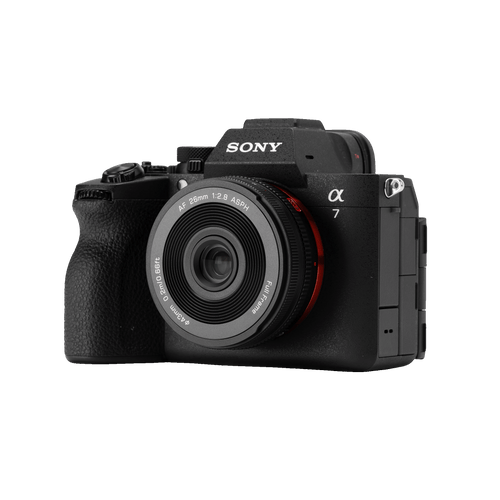 Viltrox AF 26mm F2.8 EVO 安裝於 Sony 相機示意