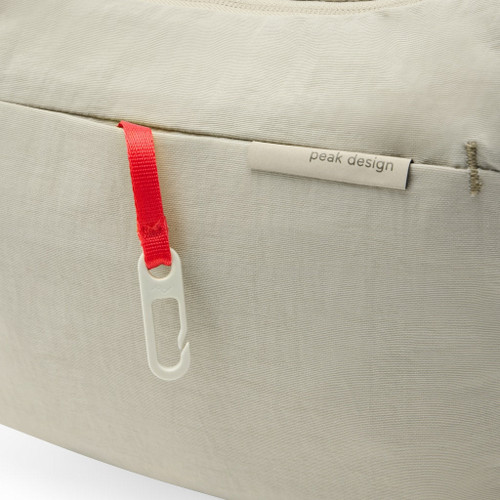 City Crescent 6L Moon with quick access exterior pocket | Peak Design official