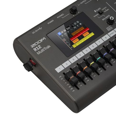 Zoom R12 便攜式8軌錄音及音樂製作工作站 產品圖 5