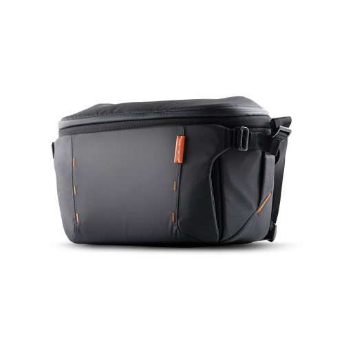 PGYTECH OneMo Sling 11L 單肩攝影包 - 深空黑 白底外觀